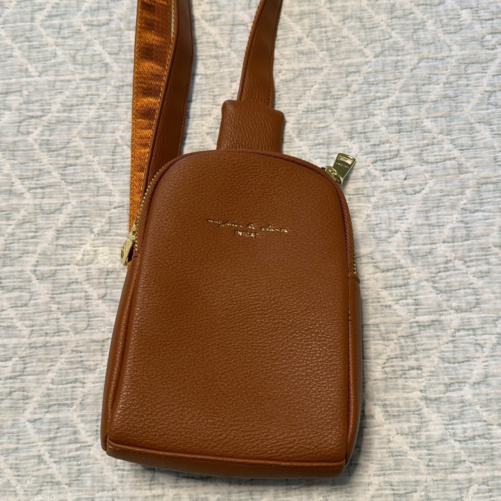 NWOT crossbody - Picture 2 of 5